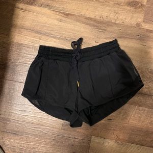 Lululemon Hotty hot shorts *short length*